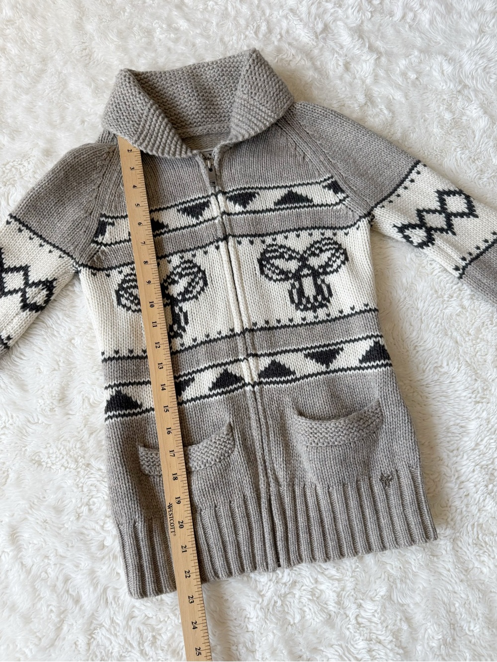 VTG Y2K TNA Aritzia Woman Beige Lambswool Cowichan Knit Cardigan Sweater SMALL - Picture 5 of 7